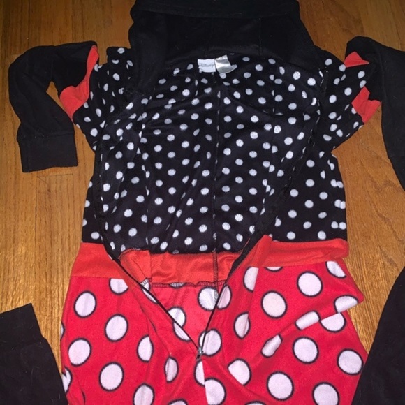Minnie Mouse pj jumpsuit/perfect costume for Halloween! - Picture 4 of 7